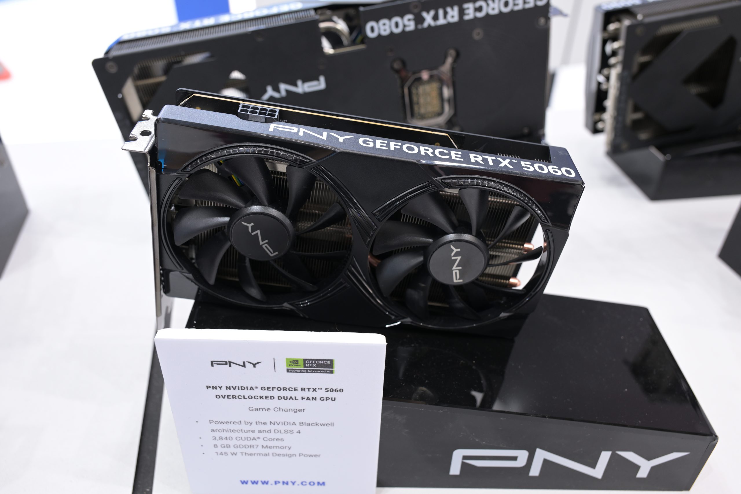 RTX 5060 실물, Computex 2025 전시 사진