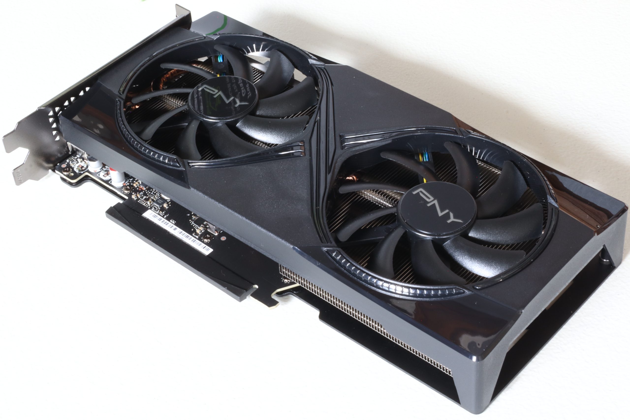 RTX 5060 Ti 16GB PNY 카드 정면